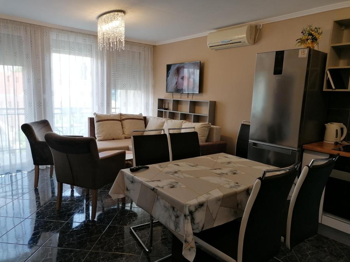 Bettina47 Apartman Hajduszoboszlo Exterior foto