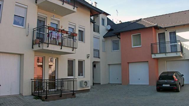 Bettina47 Apartman Hajduszoboszlo Exterior foto
